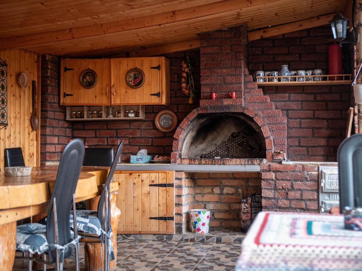 Agropensiunea Casa Nica Margineni  Exteriör bild