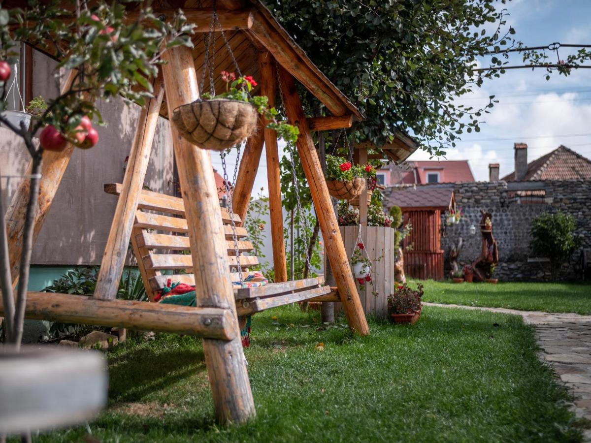 Agropensiunea Casa Nica Margineni  Exteriör bild