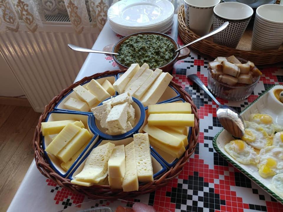 Agropensiunea Casa Nica Margineni  Exteriör bild